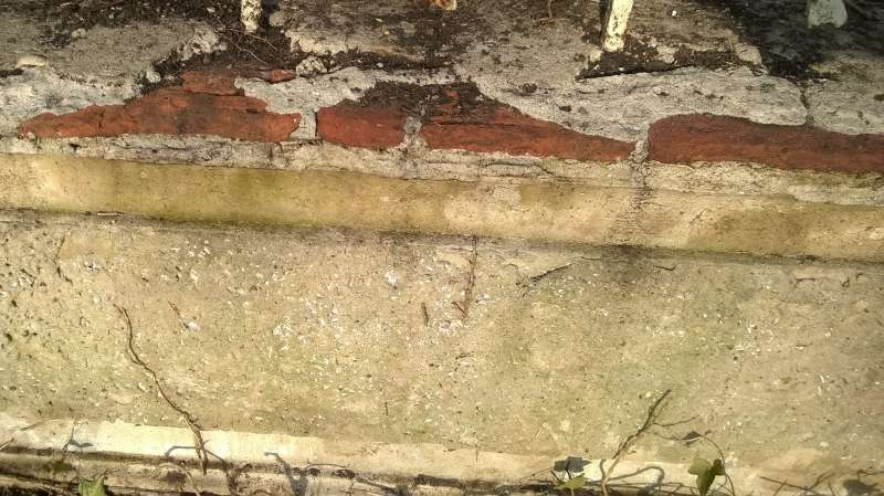 Bild zum BAU-Forumsbeitrag: Putz auf einer Mauerkrone repariren/erneuern im Forum Außenwände und Fassaden