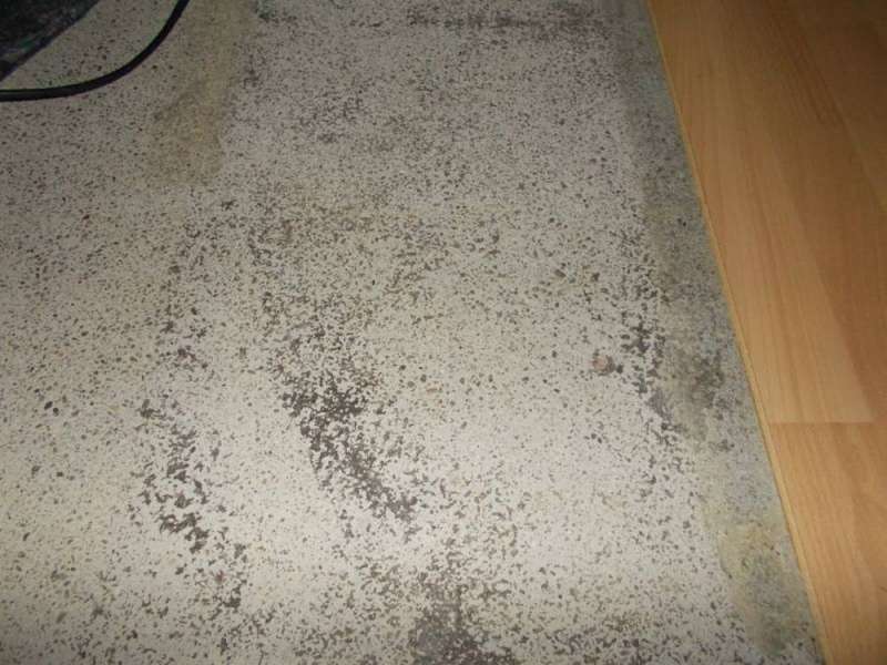 BAU.DE / BAU-Forum: 1. Bild zu Frage "Asbest im Fußboden aus Beton/Estrich möglich?" im BAU-Forum "Estrich und Bodenbeläge"