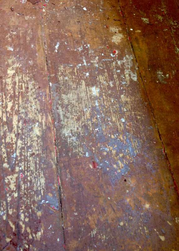 Bild zum BAU-Forumsbeitrag: Mit Ochsenblutfarbe gestrichene Dielen überstreichen im Forum Holzschutz, Holzschäden, Holzsanierung