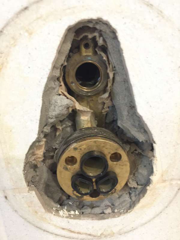 Bild zum BAU-Forumsbeitrag: UP-Armatur Badewanne Einhandmischer vor 1992  -  wer kennt den Hersteller? im Forum Sanitär, Bad, Dusche, WC
