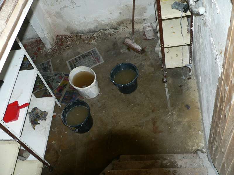 Bild zum BAU-Forumsbeitrag: Bitte dringend um Hilfe bei Frage der Kellerabdichtung, Kellertrockenlegung im Forum Modernisierung / Sanierung / Bauschäden