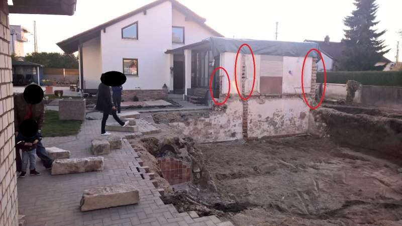 Bild zum BAU-Forumsbeitrag: stehenbleibende Mauer sanieren im Forum Modernisierung / Sanierung / Bauschäden