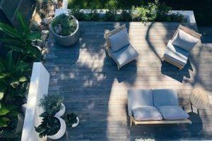Sonnen- und Wetterschutz auf der Terrasse - Collov Home Design auf Unsplash