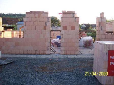 BAU.DE / BAU-Forum: 1. Bild zu Frage "T9 Mauerwerk im Rohbau: Zul&auml;ssige Toleranzen, Zwischenr&auml;ume & fachgerechte Ausf&uuml;hrung pr&uuml;fen?" im BAU-Forum "Au&szlig;enw&auml;nde und Fassaden"