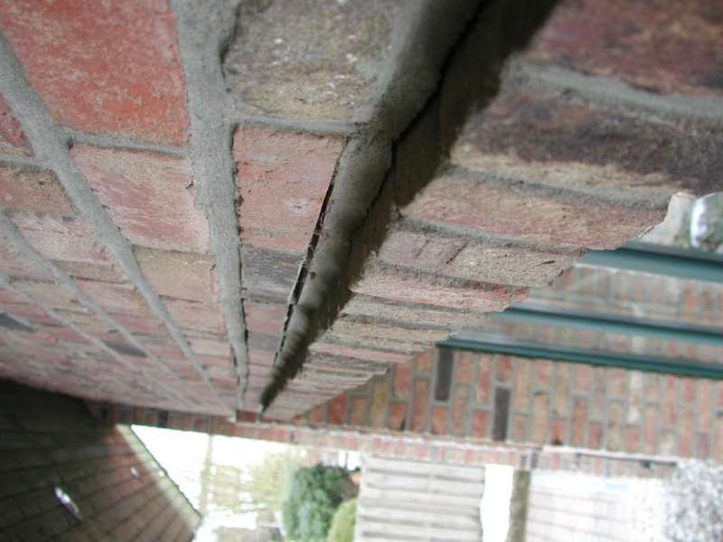 BAU.DE / BAU-Forum: 3. Bild zu Frage "Klinkerrollschicht &uuml;ber T&uuml;r gerissen & gesenkt: Ursachen, Reparatur & Gew&auml;hrleistung?" im BAU-Forum "Au&szlig;enw&auml;nde und Fassaden"