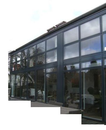 BAU.DE / BAU-Forum: 1. Bild zu Frage "Glasfront Westseite: Sonnenschutz, Sichtschutz & W&auml;rmed&auml;mmung &ndash; Kosten, Varianten, Beratung?" im BAU-Forum "Au&szlig;enw&auml;nde und Fassaden"