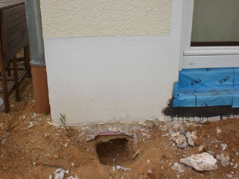 BAU.DE / BAU-Forum: 1. Bild zu Frage "Au&szlig;enwandabdichtung & Bodenplatte nachtr&auml;glich abdichten: Kosten, Methoden, Risiken?" im BAU-Forum "Au&szlig;enw&auml;nde und Fassaden"