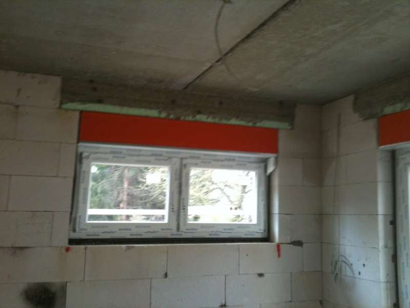 BAU.DE / BAU-Forum: 2. Bild zu Frage "Darf ein Fenstersturz aus Beton komplett auf Styrodur aufliegen?" im BAU-Forum "Außenwände und Fassaden"