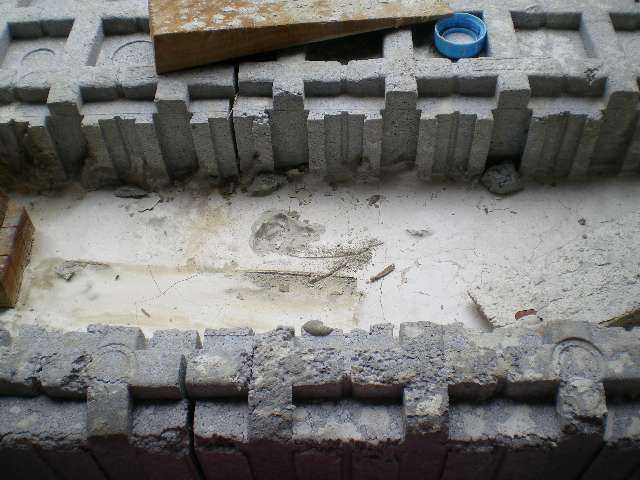 BAU.DE / BAU-Forum: 4. Bild zu Antwort "Bilder zu Isorast Rissen in Betonwand" auf die Frage "Isorast Risse in Betonwand: Ursachen, Risiken & Sanierungskosten?" im BAU-Forum "Außenwände und Fassaden" BAU.DE / BAU-Forum: 4. Bild zu Antwort "Bilder zu Isorast Rissen in Betonwand" auf die Frage "Isorast Risse in Betonwand: Ursachen, Risiken & Sanierungskosten?" im BAU-Forum "Außenwände und Fassaden"