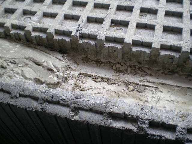 BAU.DE / BAU-Forum: 4. Bild zu Frage "Schalungssteine bef&uuml;llen & betonieren: Anleitung, Tipps & h&auml;ufige Fehler vermeiden?" im BAU-Forum "Au&szlig;enw&auml;nde und Fassaden"