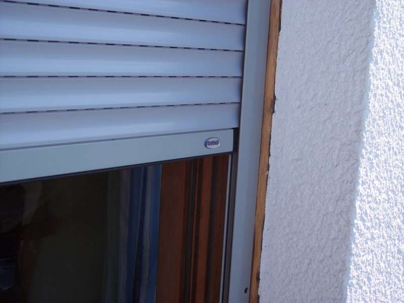 BAU.DE / BAU-Forum: 1. Bild zu Antwort "Holzstreifen-Verputzung: Bild zur Rollladenführung" auf die Frage "Holzstreifen an Rollladenführung verputzen: Wetterfest, Alternativen & Montage?" im BAU-Forum "Außenwände und Fassaden" BAU.DE / BAU-Forum: 1. Bild zu Antwort "Holzstreifen-Verputzung: Bild zur Rollladenführung" auf die Frage "Holzstreifen an Rollladenführung verputzen: Wetterfest, Alternativen & Montage?" im BAU-Forum "Außenwände und Fassaden"