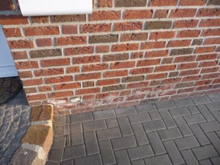 BAU.DE / BAU-Forum: 3. Bild zu Frage "Ausbl&uuml;hungen am Verblender entfernen: Ursachen, Reinigung & Schutzma&szlig;nahmen?" im BAU-Forum "Au&szlig;enw&auml;nde und Fassaden"