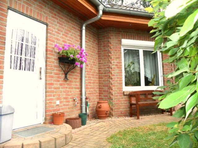 BAU.DE / BAU-Forum: 1. Bild zu Frage "Bodentiefe Fenster in Bungalow einbauen: Statik, Genehmigung & Kosten?" im BAU-Forum "Au&szlig;enw&auml;nde und Fassaden"