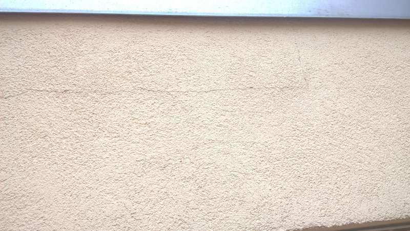 BAU.DE / BAU-Forum: 1. Bild zu Antwort "anbei das Foto" auf die Frage "Riss im Außenputz über Garagentorsturz: Ursachen, Reparatur & Statik-Check?" im BAU-Forum "Außenwände und Fassaden" BAU.DE / BAU-Forum: 1. Bild zu Antwort "anbei das Foto" auf die Frage "Riss im Außenputz über Garagentorsturz: Ursachen, Reparatur & Statik-Check?" im BAU-Forum "Außenwände und Fassaden"