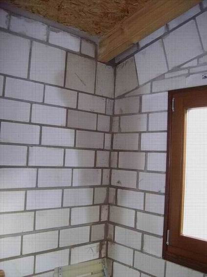 BAU.DE / BAU-Forum: 1. Bild zu Frage "Pultdach Feuchteschaden: Ursachen, Beseitigung & Kosten bei Entw&auml;sserung vor Attika?" im BAU-Forum "Dach"