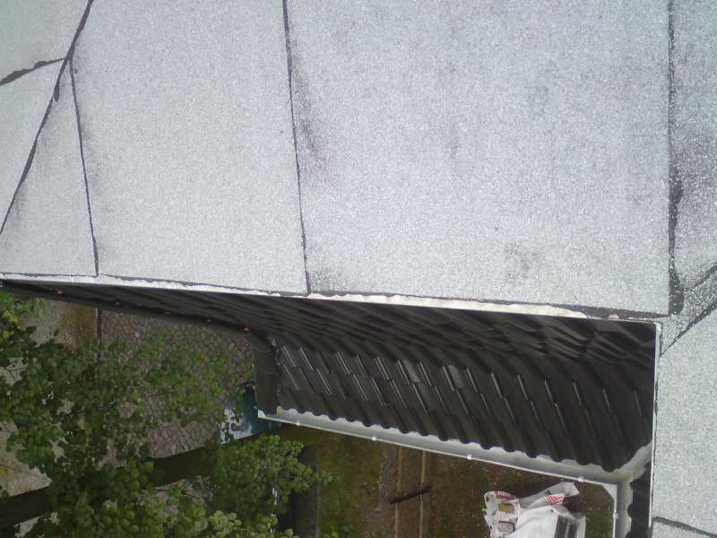 BAU.DE / BAU-Forum: 1. Bild zu Frage "Dachdurchdringungen sicher abdichten: Anleitung f&uuml;r L&uuml;ftungsrohre & Co. im Neubau" im BAU-Forum "Dach"