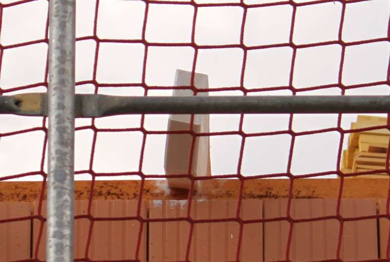 BAU.DE / BAU-Forum: 1. Bild zu Frage "Dachsparren prüfen: Abstände, Holzqualität & zusätzliche Verstärkung beim Walmdach?" im BAU-Forum "Dach" BAU.DE / BAU-Forum: 1. Bild zu Frage "Dachsparren prüfen: Abstände, Holzqualität & zusätzliche Verstärkung beim Walmdach?" im BAU-Forum "Dach"