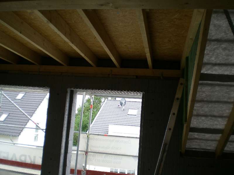 BAU.DE / BAU-Forum: 3. Bild zu Frage "Gaubenauflage mit Steinen & Kantholz: Verputzen notwendig? Expertenmeinung!" im BAU-Forum "Dach"