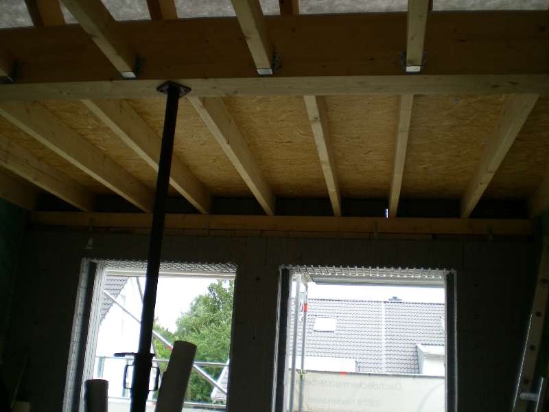 BAU.DE / BAU-Forum: 5. Bild zu Frage "Gaubenauflage mit Steinen & Kantholz: Verputzen notwendig? Expertenmeinung!" im BAU-Forum "Dach"