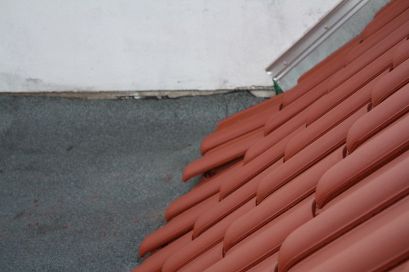 Bild zum BAU-Forumsbeitrag: Abschluss zum Nachbarhaus im Forum Dach