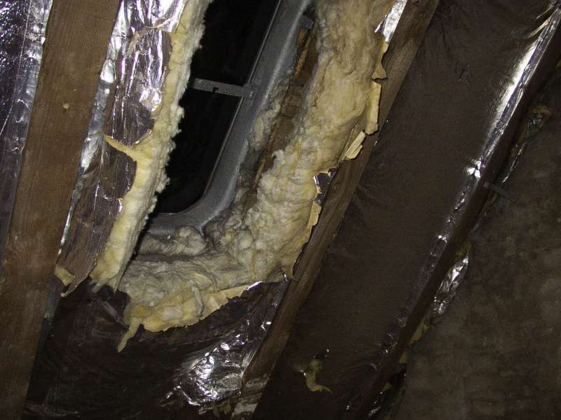 BAU.DE / BAU-Forum: 2. Bild zu Frage "Zellulosed&auml;mmung oberste Geschossdecke: Kosten, Dicke & Risiken bei alter Glaswolle?" im BAU-Forum "Dach"