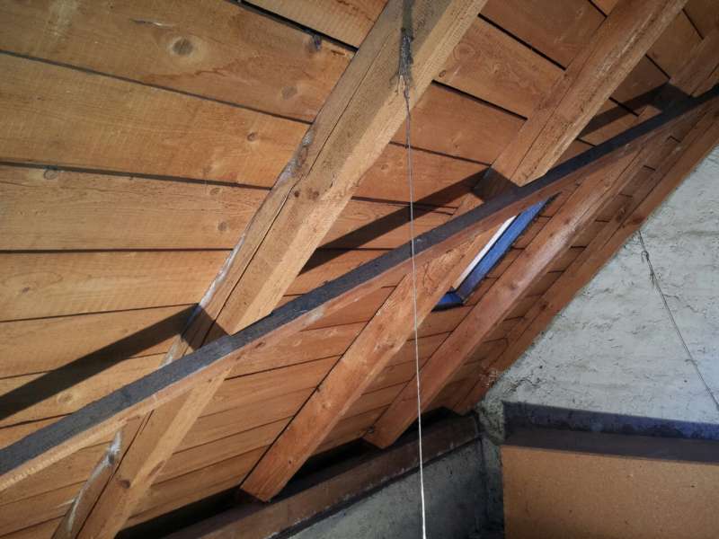 BAU.DE / BAU-Forum: 2. Bild zu Frage "Dachdämmung: Aufbau, Dämmmaterial, Dampfbremse & Kosten im Überblick" im BAU-Forum "Dach" BAU.DE / BAU-Forum: 2. Bild zu Frage "Dachdämmung: Aufbau, Dämmmaterial, Dampfbremse & Kosten im Überblick" im BAU-Forum "Dach"