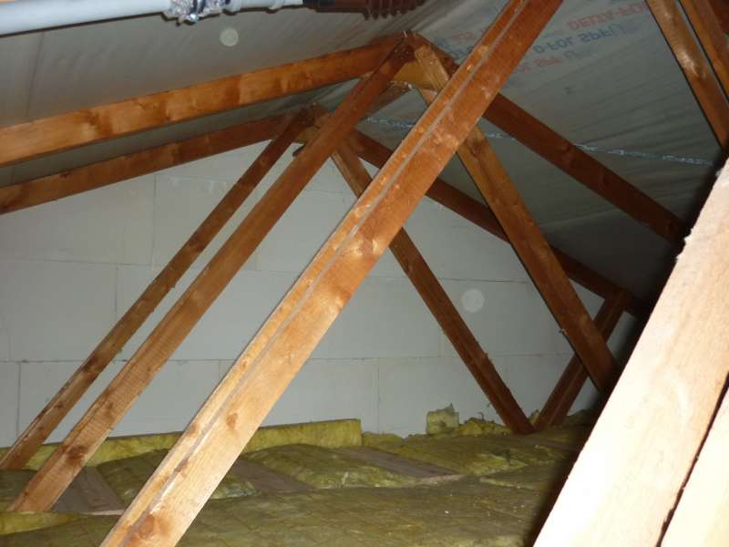 BAU.DE / BAU-Forum: 2. Bild zu Frage "Dachd&auml;mmung pr&uuml;fen: Doppelte D&auml;mmung im Kaltdach problematisch? Aufbau, Risiken & Alternativen" im BAU-Forum "Dach"