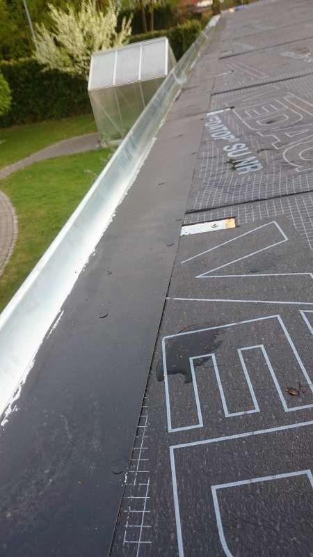 Bild zum BAU-Forumsbeitrag: Traufblech genagelt, Rinneien nicht versenkt, so korrekt? im Forum Dach