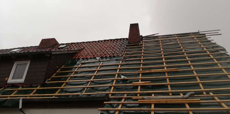 Bild zum BAU-Forumsbeitrag: plane während des unwetters der letzten Tage gelöst im Forum Dach