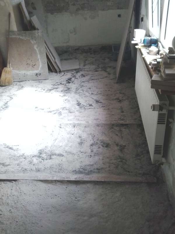 BAU.DE / BAU-Forum: 2. Bild zu Frage "Kellerdecke von 1950: Aufbau, Statik pr&uuml;fen & Risiken bei Holzboden?" im BAU-Forum "Estrich und Bodenbel&auml;ge"