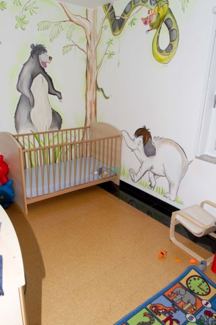 BAU.DE / BAU-Forum: 1. Bild zu Frage "Teppichboden auf Fliesen & Kork: Ausgleichsmaterial, Aufbauh&ouml;he & Feuchteschutz?" im BAU-Forum "Estrich und Bodenbel&auml;ge"