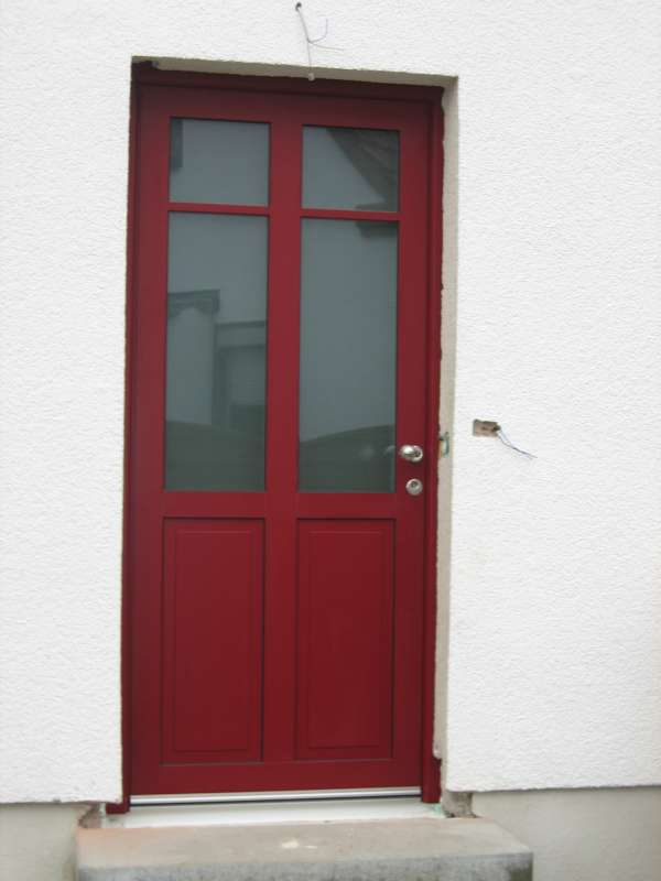 BAU.DE / BAU-Forum: 1. Bild zu Antwort "und millimetergenau auf das richtige Ma&szlig; werden sie auch produziert..." auf die Frage "Haust&uuml;ren D&auml;mmwerte: Vergleich & Mindestwerte f&uuml;r Altbau &ndash; Energiepass-Anforderungen?" im BAU-Forum "Fenster und Au&szlig;ent&uuml;ren"