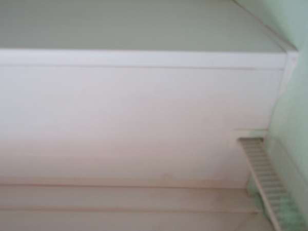 BAU.DE / BAU-Forum: 1. Bild zu Frage "Rollladenkasten &ouml;ffnen, aber wie? mit Bild" im BAU-Forum "Fenster und Au&szlig;ent&uuml;ren"