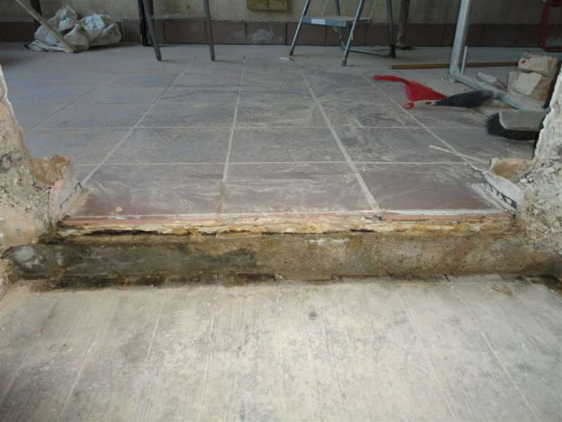 BAU.DE / BAU-Forum: 3. Bild zu Frage "Balkont&uuml;r wasserdicht einbauen: Abdichtung, Gef&auml;lle & Risiken bei Altbauten?" im BAU-Forum "Fenster und Au&szlig;ent&uuml;ren"