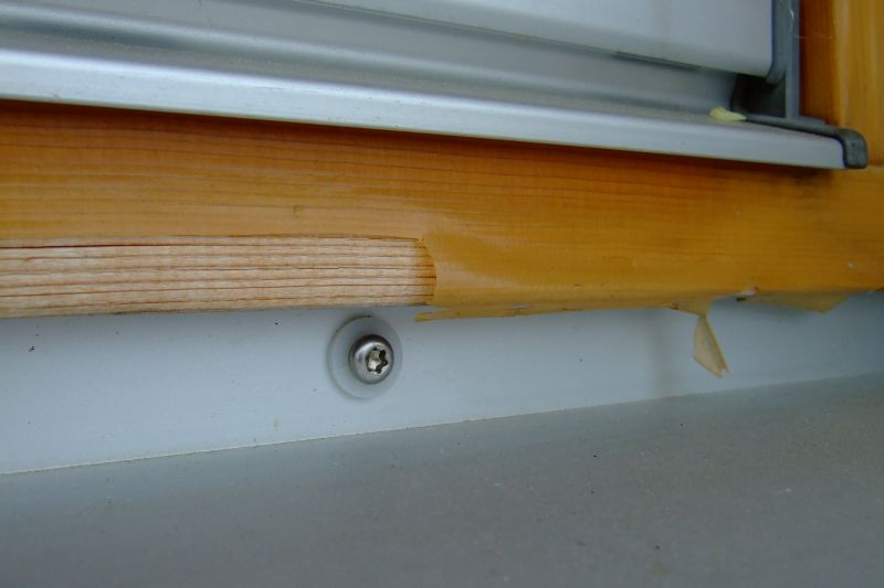 BAU.DE / BAU-Forum: 2. Bild zu Frage "Problem mit Remmers System-Garantie f&uuml;r beschichtete Holzfensterrahmen" im BAU-Forum "Fenster und Au&szlig;ent&uuml;ren"