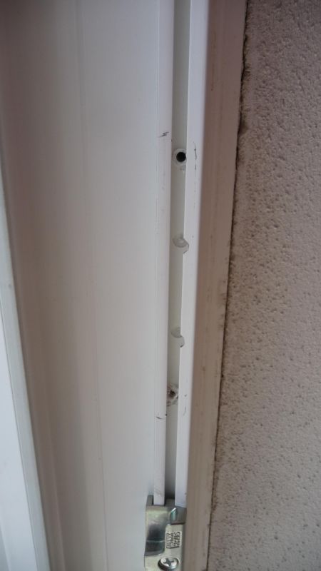 BAU.DE / BAU-Forum: 1. Bild zu Frage "Bohrungen im Rahmen der Balkont&uuml;re" im BAU-Forum "Fenster und Au&szlig;ent&uuml;ren"