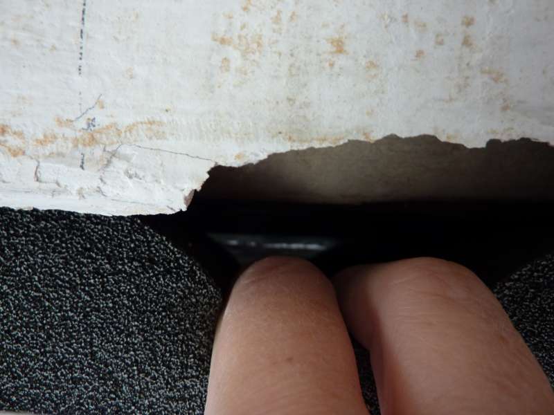 BAU.DE / BAU-Forum: 2. Bild zu Frage "Kompriband liegt nicht an" im BAU-Forum "Fenster und Au&szlig;ent&uuml;ren"