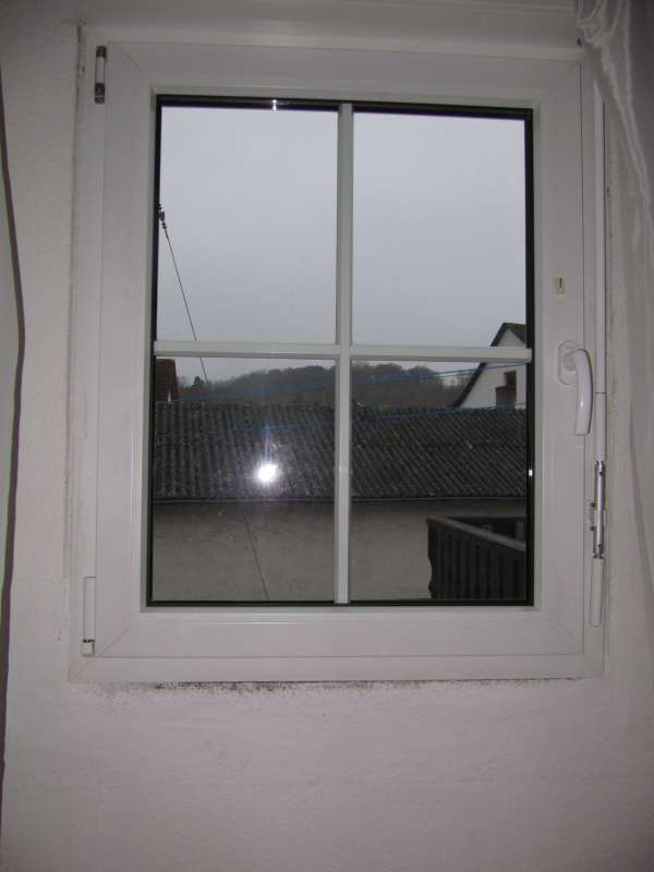 BAU.DE / BAU-Forum: 1. Bild zu Frage "Schimmel am Fenster" im BAU-Forum "Fenster und Au&szlig;ent&uuml;ren"