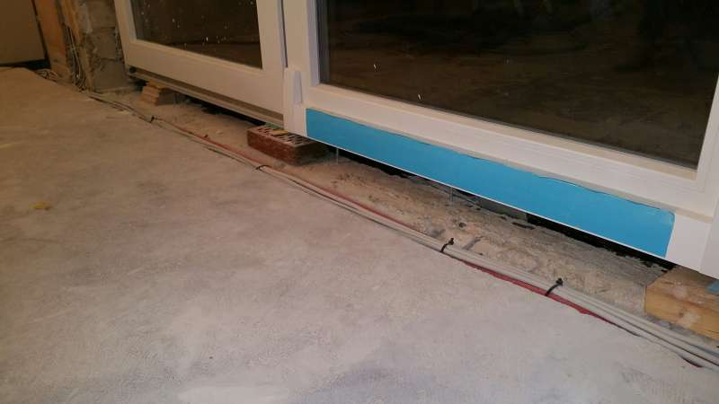 BAU.DE / BAU-Forum: 5. Bild zu Frage "Bodentiefe Fenster &nbsp;-&nbsp; mangelhafter Einbau?!" im BAU-Forum "Fenster und Au&szlig;ent&uuml;ren"