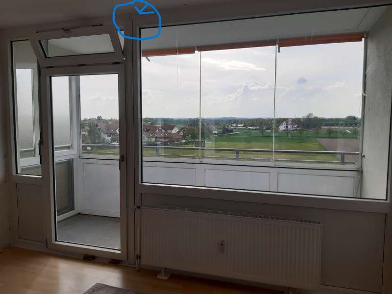 BAU.DE / Forum: 1. Bild zu Frage "muß die statische Kopplung boden- und deckenbündig eingebaut werden?" im Forum "Fenster und Außentüren"