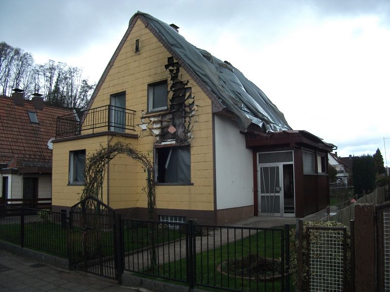 BAU.DE / BAU-Forum: 1. Bild zu Antwort "Abrisskosten: Unkalkulierbare Entsorgung bei Schadstoffen!" auf die Frage "Streif Fertighaus 1973 kaufen? Schadstoffe, Risiken & Preisabschl&auml;ge bei Altbauten" im BAU-Forum "Fertighaus"