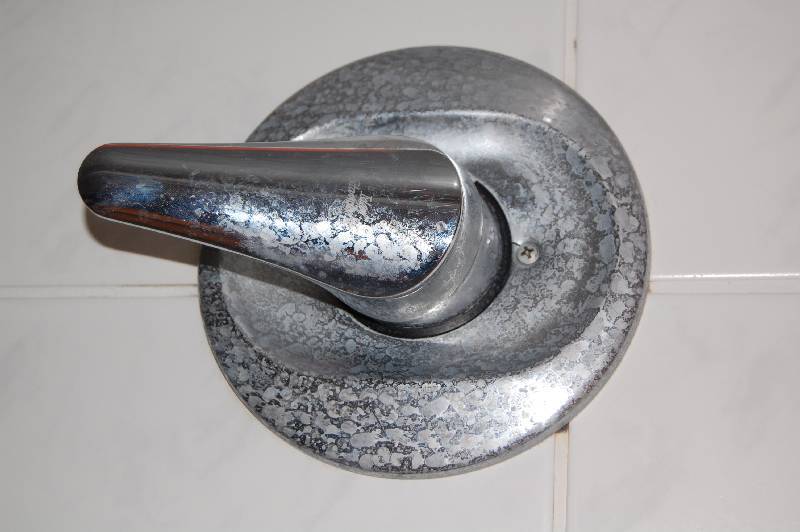 BAU.DE / BAU-Forum: 2. Bild zu Frage "Ideal Standard Ceramix (1997) Blende & Hebel finden: Wo Brausearmatur-Ersatzteile kaufen?" im BAU-Forum "Installation: Elektro, Gas, Wasser, Fernw&auml;rme etc."