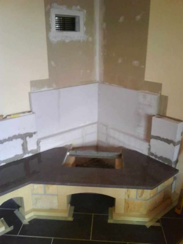 BAU.DE / BAU-Forum: 1. Bild zu Frage "Heizeinsatz Blanzek 600: Betonplatte oder Stahlgestell? D&auml;mmung notwendig? G&uuml;nstige Schamotte?" im BAU-Forum "Kamin und Kachelofen"