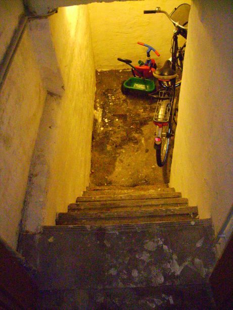 BAU.DE / BAU-Forum: 1. Bild zu Antwort "Zu dem Foto..." auf die Frage "Feuchter Keller: Welcher Bodenbelag eignet sich? Ursachen, Sanierung & Kosten" im BAU-Forum "Keller"