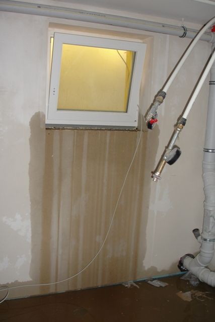 BAU.DE / BAU-Forum: 1. Bild zu Frage "Wasserschaden im Keller w&auml;hrend Bauphase" im BAU-Forum "Keller"