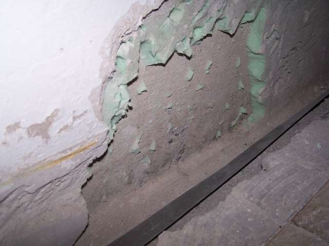 BAU.DE / BAU-Forum: 1. Bild zu Frage "Aufstandsfuge Kellerwand abdichten" im BAU-Forum "Keller"