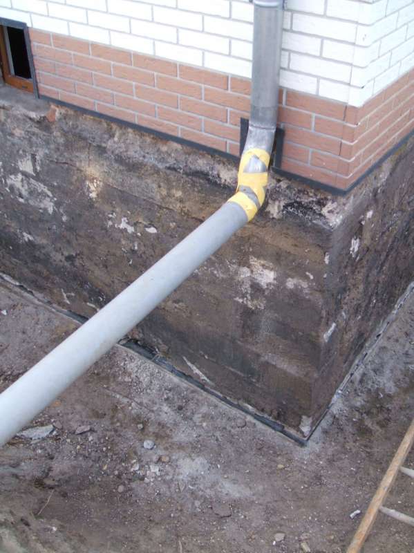 BAU.DE / BAU-Forum: 2. Bild zu Antwort "Hallo," auf die Frage "Feuchtigkeit im Keller (Bj. 1968): Ursachen, Sanierung & Kosten bei Hanglage?" im BAU-Forum "Keller"