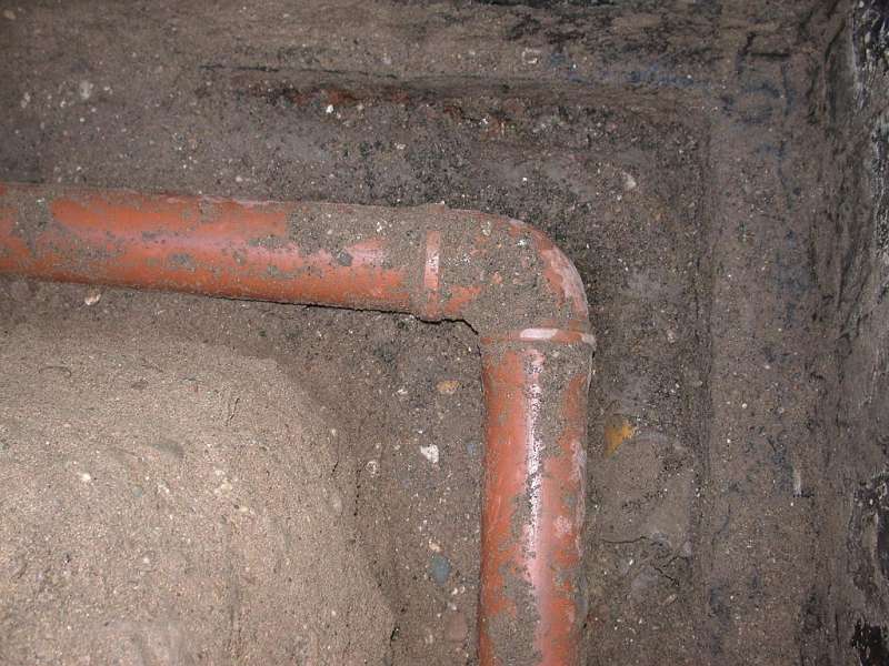 BAU.DE / BAU-Forum: 5. Bild zu Antwort "Bilder usw." auf die Frage "Wasser im Keller: Pragmatische unkonventionelle Lösung gesucht" im BAU-Forum "Keller" BAU.DE / BAU-Forum: 5. Bild zu Antwort "Bilder usw." auf die Frage "Wasser im Keller: Pragmatische unkonventionelle Lösung gesucht" im BAU-Forum "Keller"