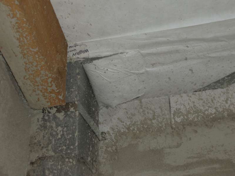 BAU.DE / BAU-Forum: 3. Bild zu Antwort "Kamin-Verf&auml;rbung: Bilder zum Aufbau der Dachd&auml;mmung" auf die Frage "Schwarze Verf&auml;rbung am Kamin der Brennwerttherme: Ursachen, Risiken & Sanierung?" im BAU-Forum "Modernisierung / Sanierung / Bausch&auml;den"