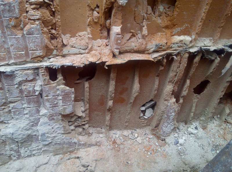 BAU.DE / BAU-Forum: 4. Bild zu Frage "Bodenplatte Abdichtungsprobleme: Ursachen, Sanierung & Kosten bei Altbau?" im BAU-Forum "Modernisierung / Sanierung / Bauschäden" BAU.DE / BAU-Forum: 4. Bild zu Frage "Bodenplatte Abdichtungsprobleme: Ursachen, Sanierung & Kosten bei Altbau?" im BAU-Forum "Modernisierung / Sanierung / Bauschäden"